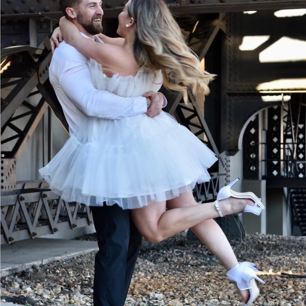 Short White Cupcake Tulle Dress. Size Xl